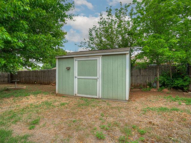 1717 Rocky Mountain Way, Edmond, OK 73003