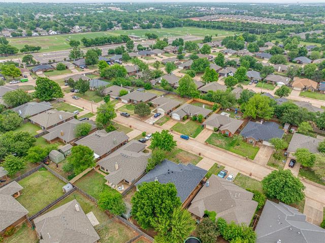 1717 Rocky Mountain Way, Edmond, OK 73003