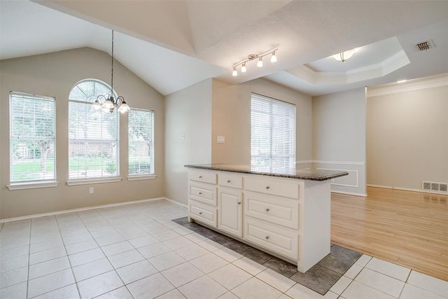 401 Inland Circle, Azle, TX 76020
