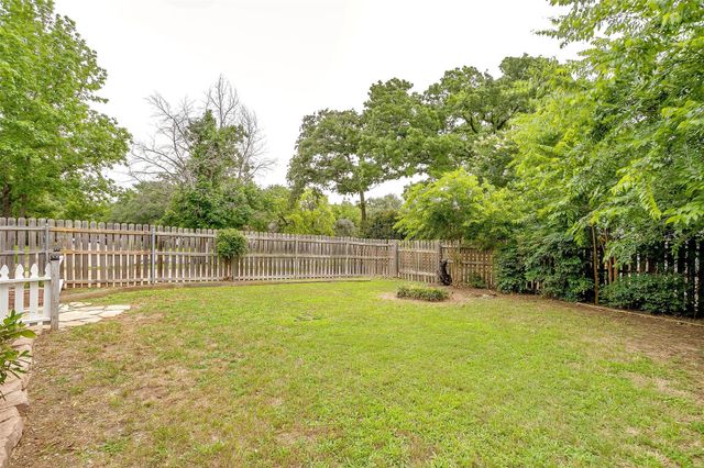 401 Inland Circle, Azle, TX 76020