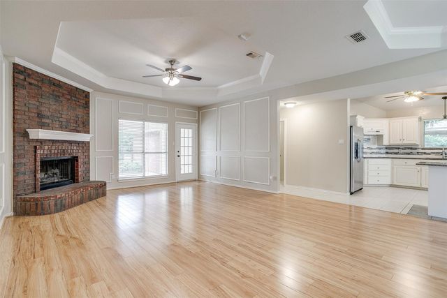 401 Inland Circle, Azle, TX 76020