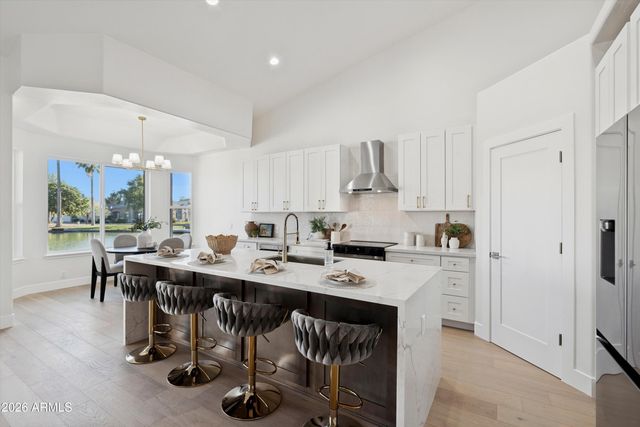 2011 E CLIPPER Lane, Gilbert, AZ 85234