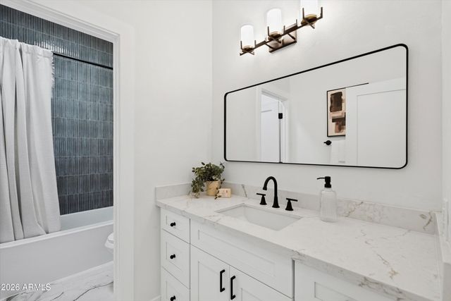 2011 E CLIPPER Lane, Gilbert, AZ 85234