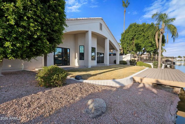 2011 E CLIPPER Lane, Gilbert, AZ 85234