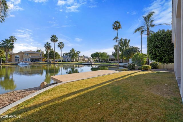 2011 E CLIPPER Lane, Gilbert, AZ 85234