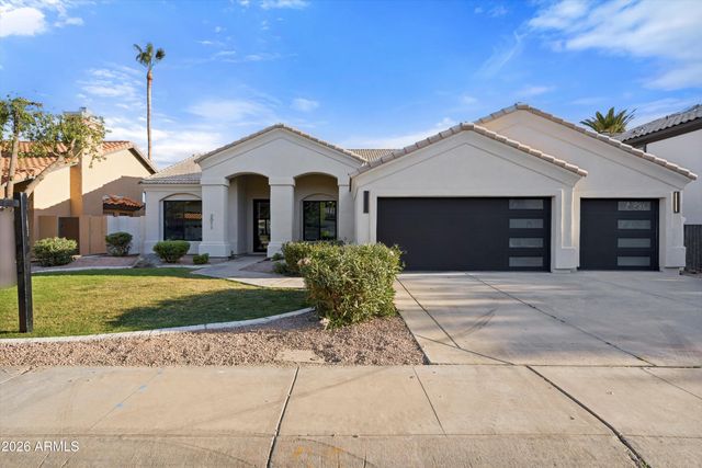 2011 E CLIPPER Lane, Gilbert, AZ 85234