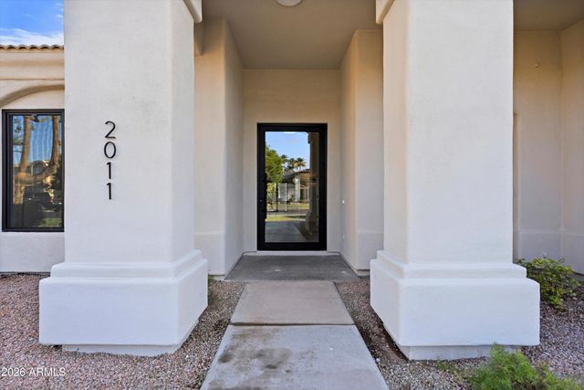 2011 E CLIPPER Lane, Gilbert, AZ 85234