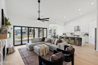 2011 E CLIPPER Lane, Gilbert, AZ 85234