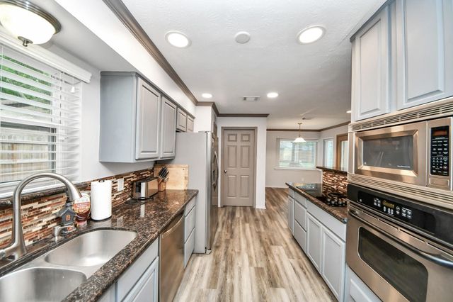 12710 Ravensway Drive, Cypress, TX 77429