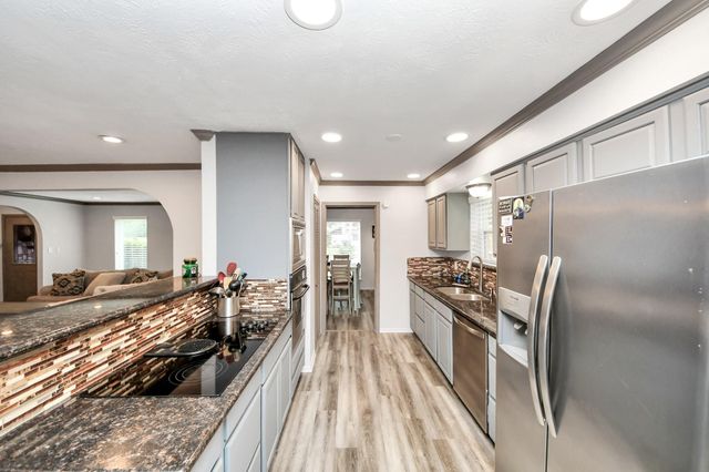 12710 Ravensway Drive, Cypress, TX 77429