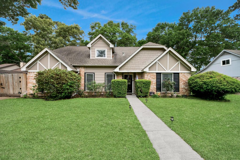 12710 Ravensway Drive, Cypress, TX 77429