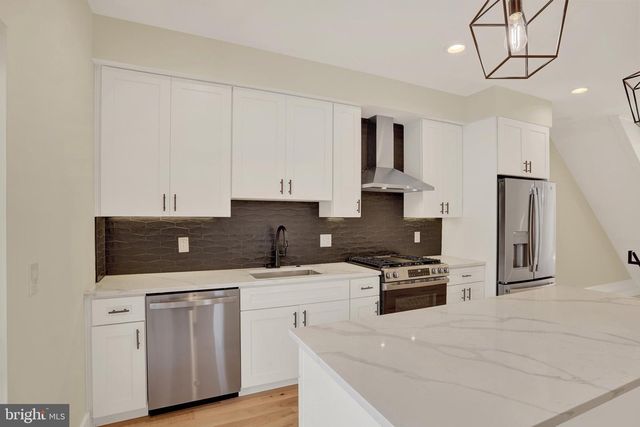2621 REED ST, Philadelphia, PA 19146
