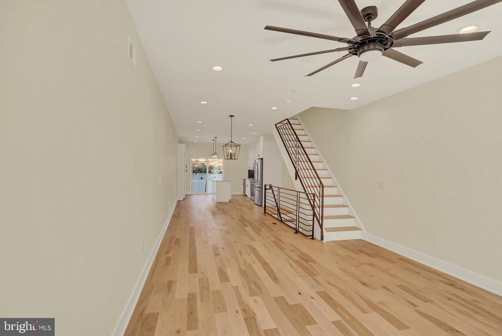 2621 REED ST, Philadelphia, PA 19146 — photo 3