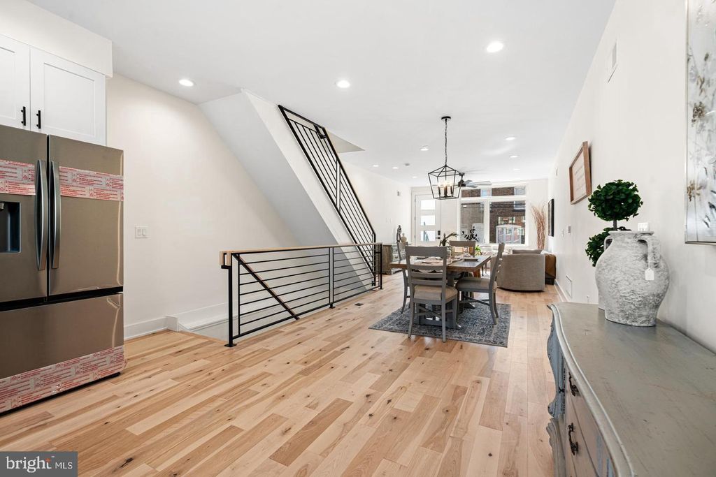 2621 REED ST, Philadelphia, PA 19146 — photo 5