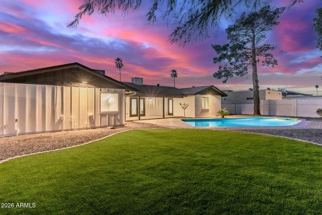 15427 N 2ND Avenue, Phoenix, AZ 85023