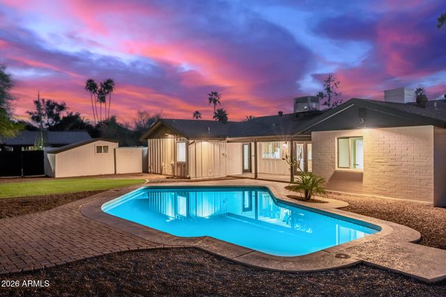 15427 N 2ND Avenue, Phoenix, AZ 85023