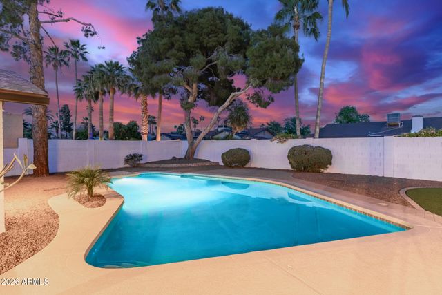 15427 N 2ND Avenue, Phoenix, AZ 85023