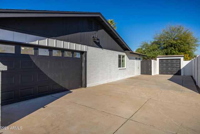 15427 N 2ND Avenue, Phoenix, AZ 85023