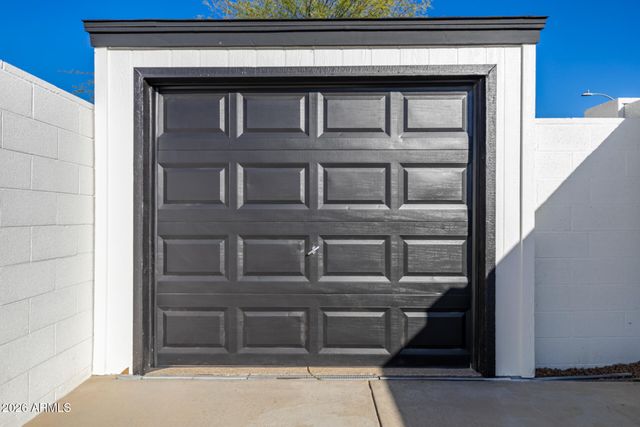 15427 N 2ND Avenue, Phoenix, AZ 85023