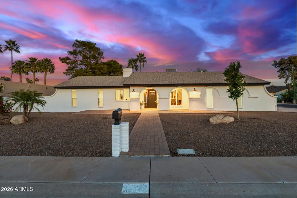 15427 N 2ND Avenue, Phoenix, AZ 85023