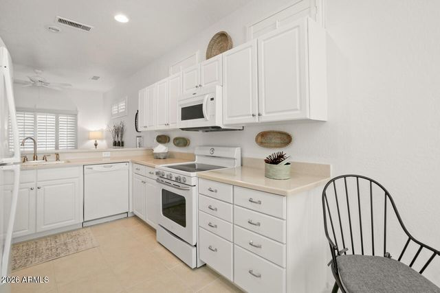 15466 W Moonlight Way, Surprise, AZ 85374