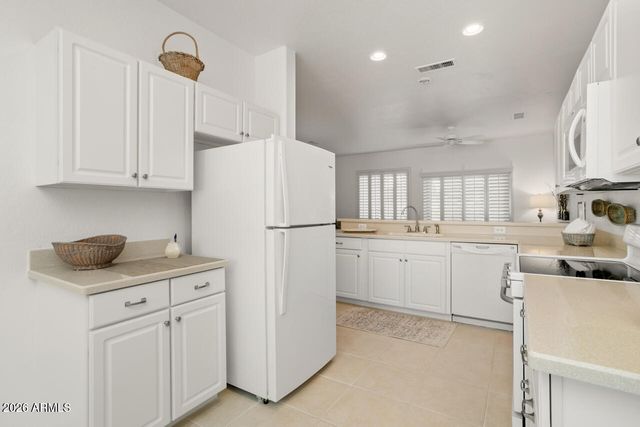 15466 W Moonlight Way, Surprise, AZ 85374