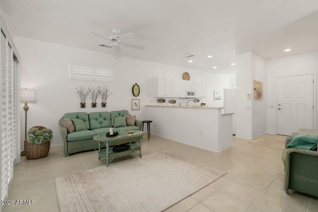 15466 W Moonlight Way, Surprise, AZ 85374