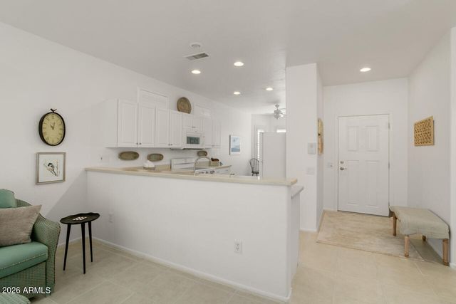 15466 W Moonlight Way, Surprise, AZ 85374