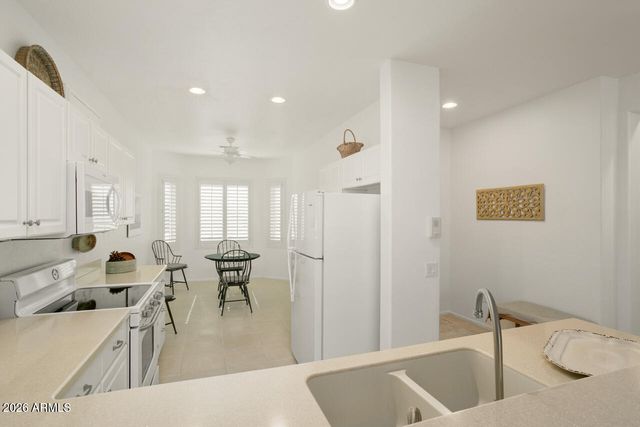 15466 W Moonlight Way, Surprise, AZ 85374