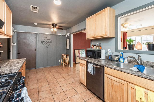 7745 Ziebell Ct, Citrus Heights, CA 95610