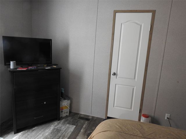2096 Everheart Road, Bells, TX 75414