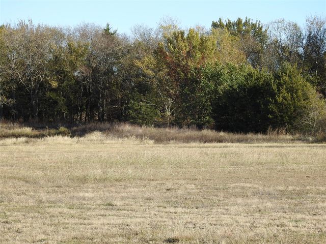 2096 Everheart Road, Bells, TX 75414