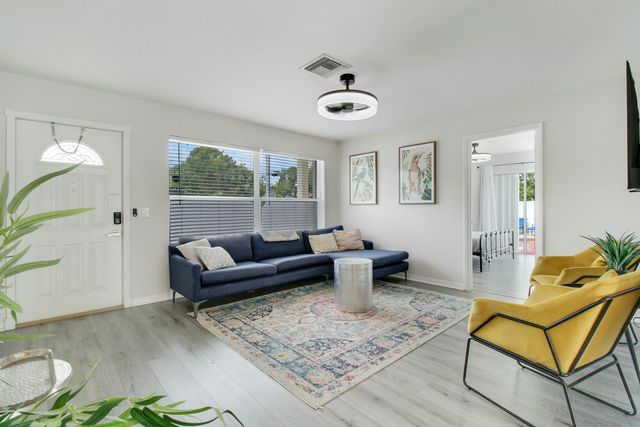 2112 Mercer Avenue, West Palm Beach, FL 33401