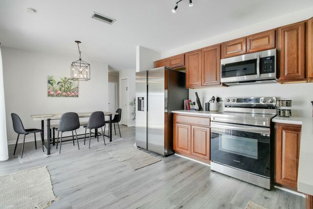 2112 Mercer Avenue, West Palm Beach, FL 33401