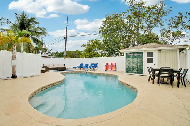 2112 Mercer Avenue, West Palm Beach, FL 33401