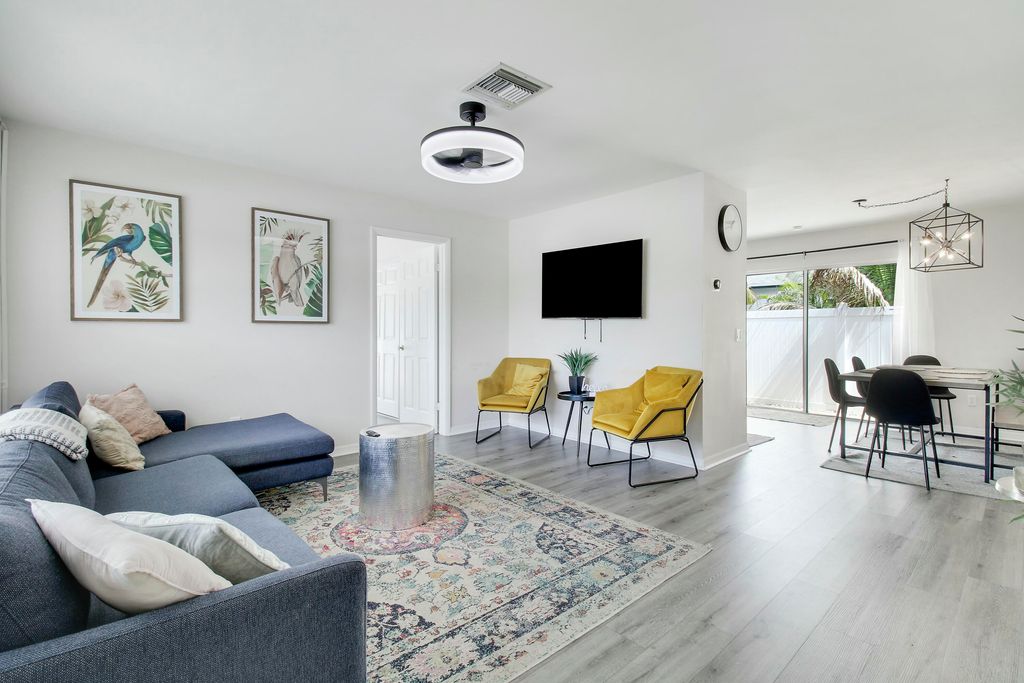 2112 Mercer Avenue, West Palm Beach, FL 33401