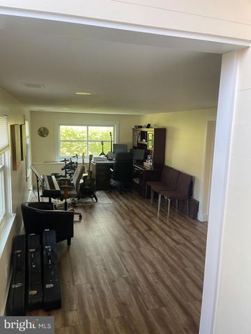 123 NEWTOWN RD, Warminster, PA 18974