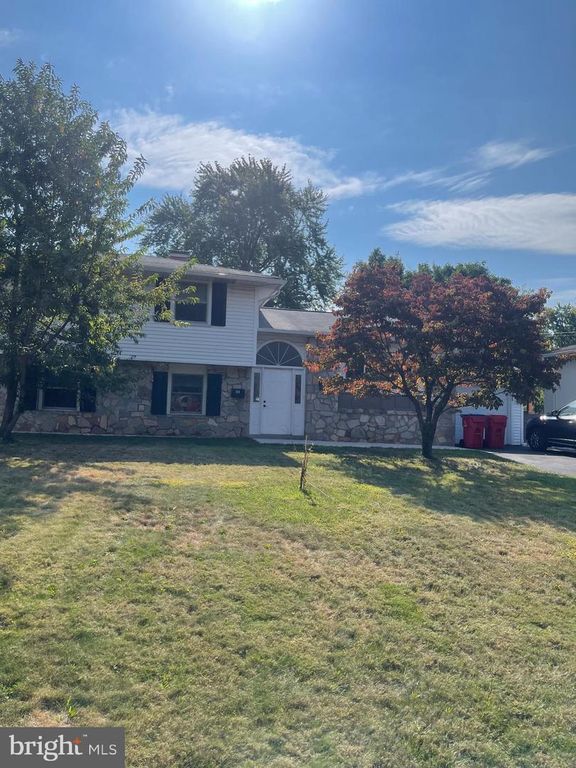 123 NEWTOWN RD, Warminster, PA 18974
