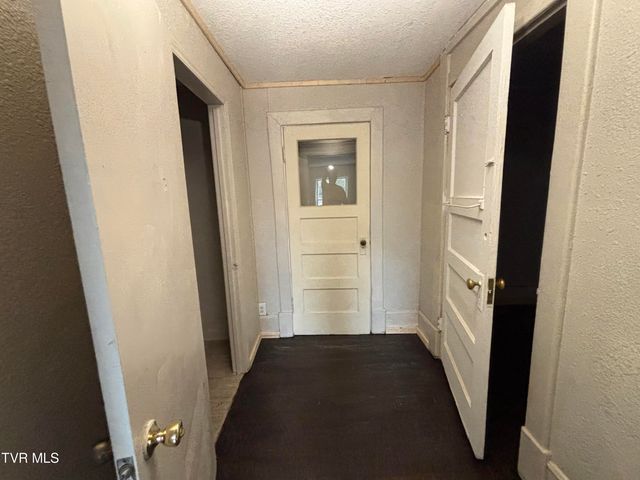 106 High Avenue, Coeburn, VA 24230