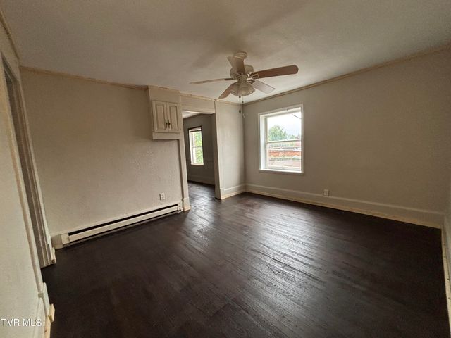 106 High Avenue, Coeburn, VA 24230