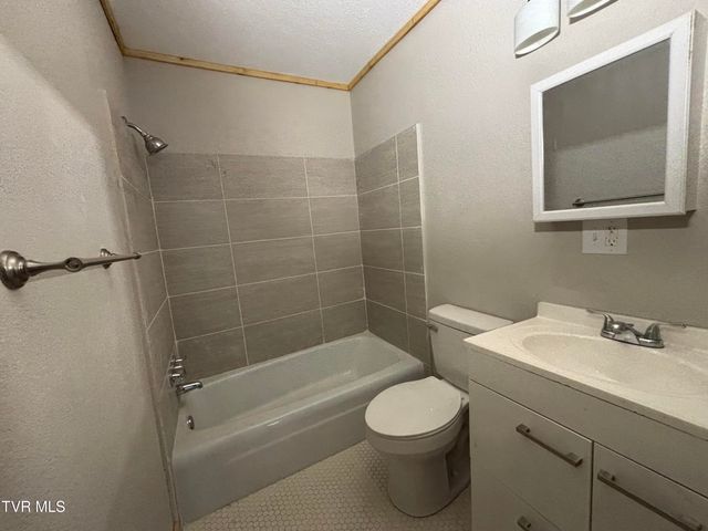 106 High Avenue, Coeburn, VA 24230