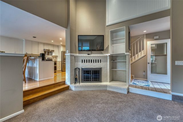 972 9th Circle, Fox Island, WA 98333