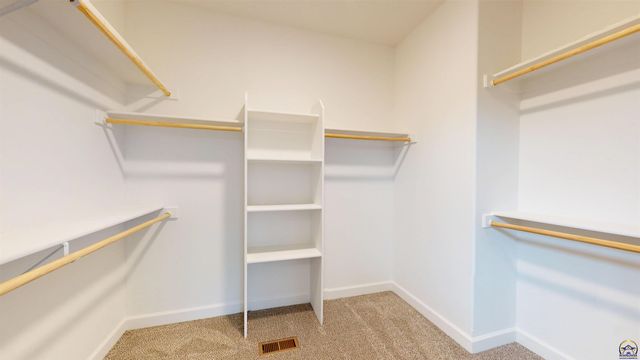 2628 SW Sherwood Park DR, Topeka, KS 66614