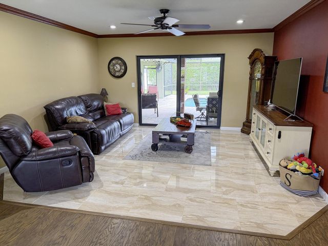 820 NW 73rd Terrace, Plantation, FL 33317