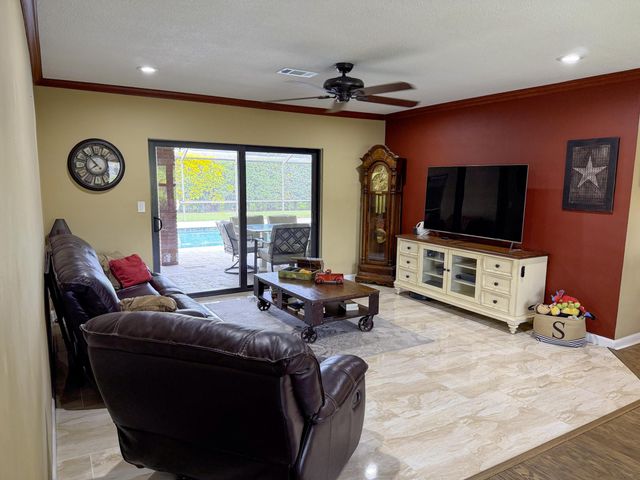 820 NW 73rd Terrace, Plantation, FL 33317