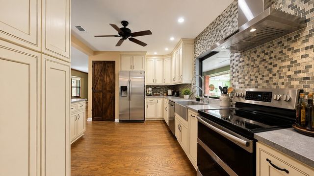 820 NW 73rd Terrace, Plantation, FL 33317