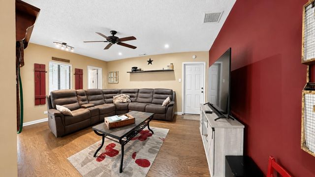 820 NW 73rd Terrace, Plantation, FL 33317