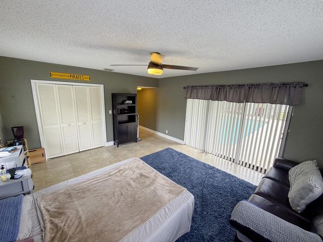 820 NW 73rd Terrace, Plantation, FL 33317