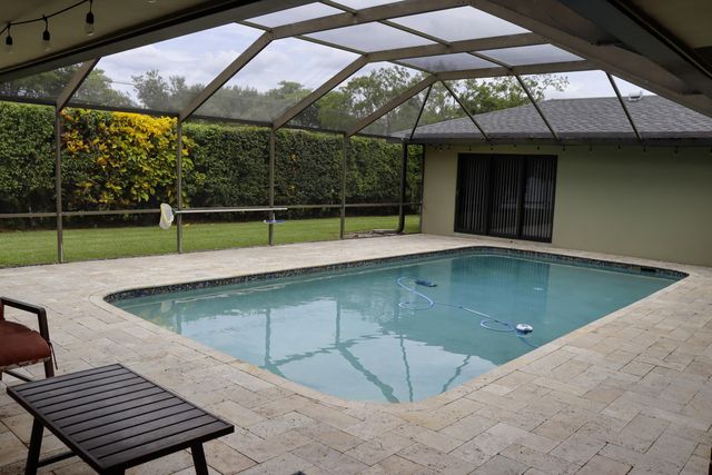820 NW 73rd Terrace, Plantation, FL 33317