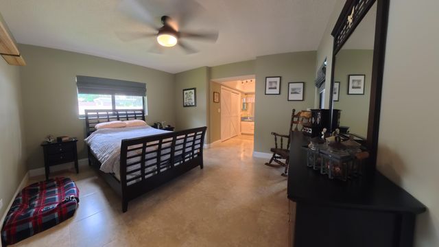 820 NW 73rd Terrace, Plantation, FL 33317